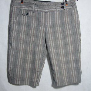 Tracy Evans Plaid Gray Bermuda Short Size 3